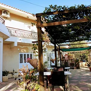 mersinia.hotelsatayianapa.com/